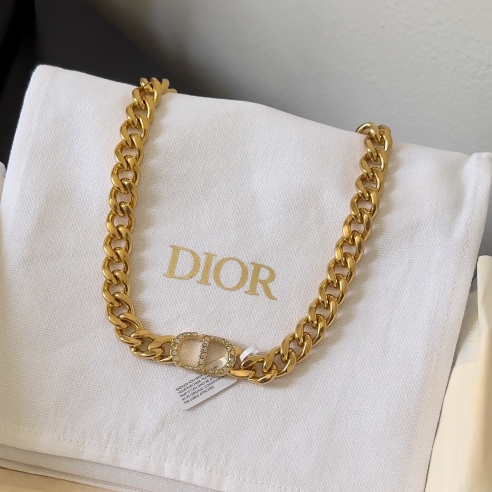 30 Montaigne Necklace